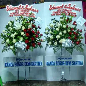 CDE – SK 004 – Bunga Standing & Krans